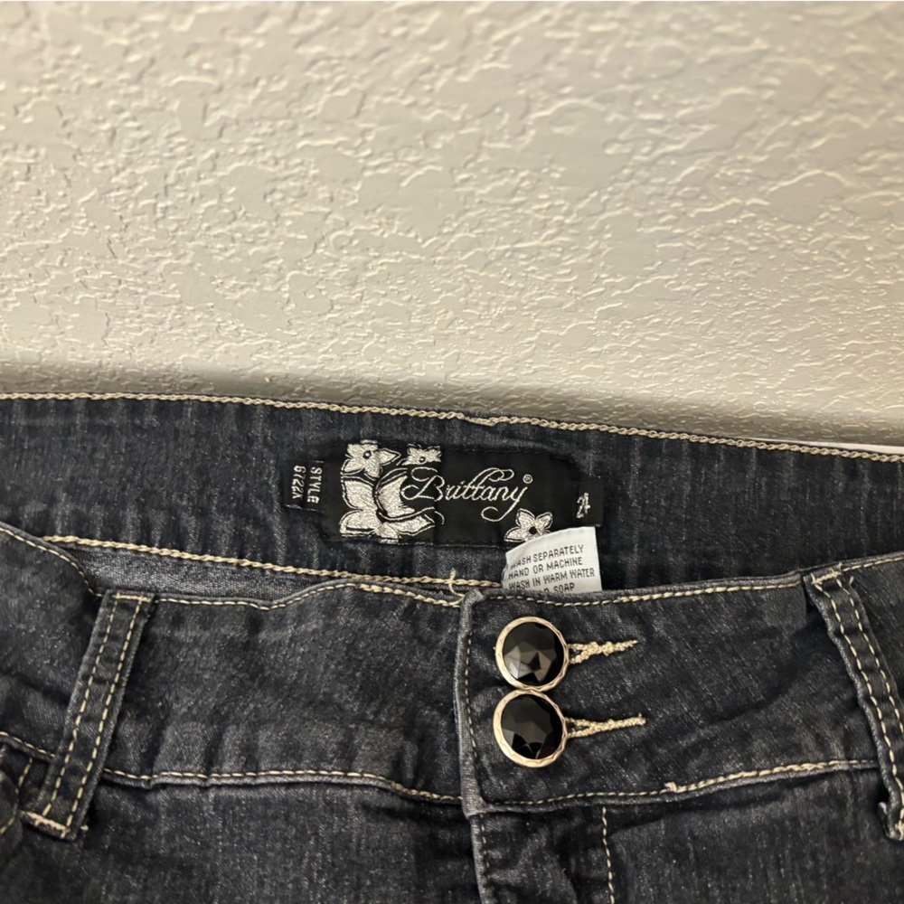 Brittany Jeans Women’s Plus Sz 24 6722X Dark Wash Distressed Beaded Embellish​ - Picture 4 of 7